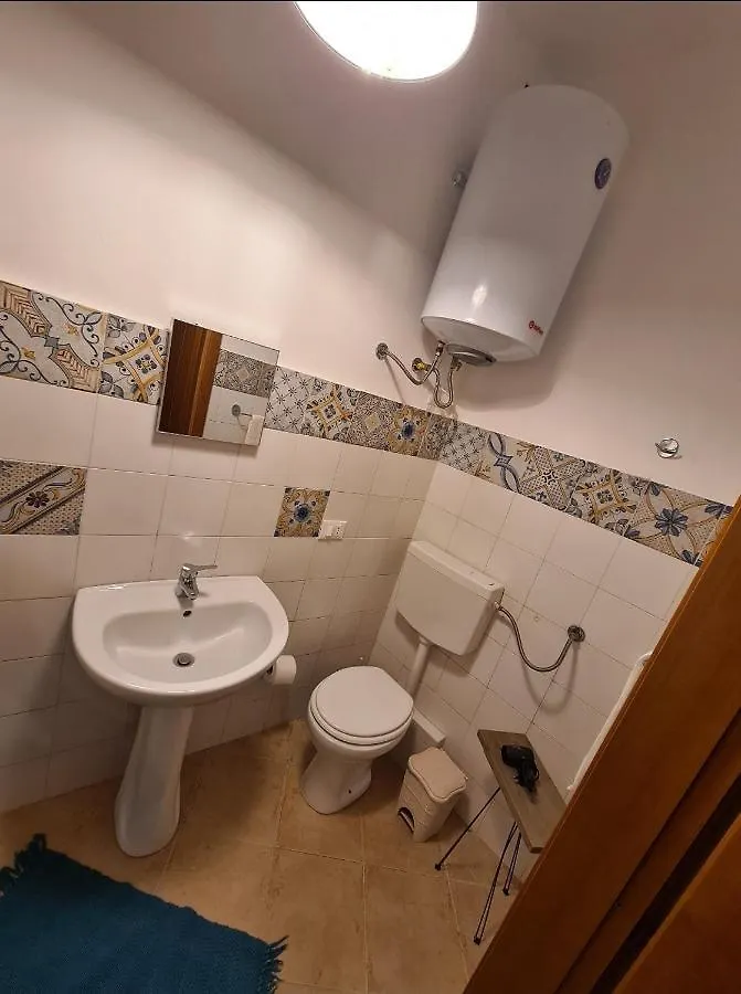 Agora Sant'Anna Apartment Палермо
